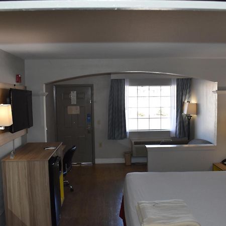 Days Inn By Wyndham Nacogdoches/Sfa University/Downtown Dış mekan fotoğraf