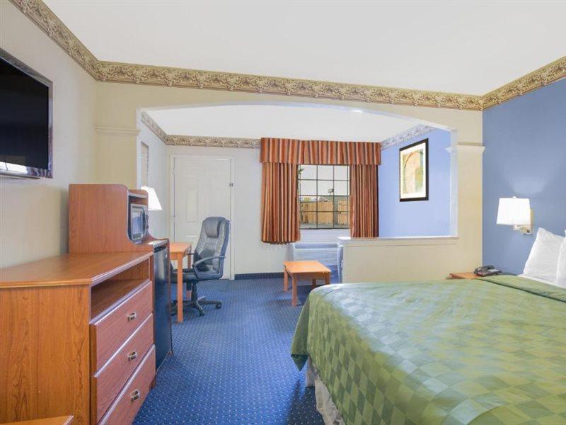 Days Inn By Wyndham Nacogdoches/Sfa University/Downtown Dış mekan fotoğraf