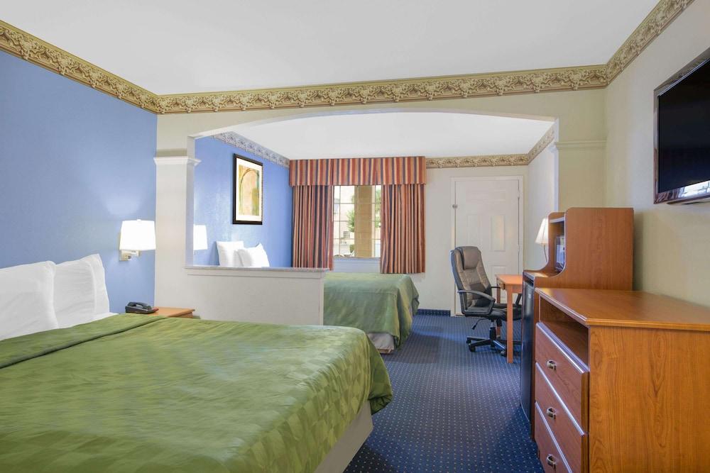 Days Inn By Wyndham Nacogdoches/Sfa University/Downtown Dış mekan fotoğraf