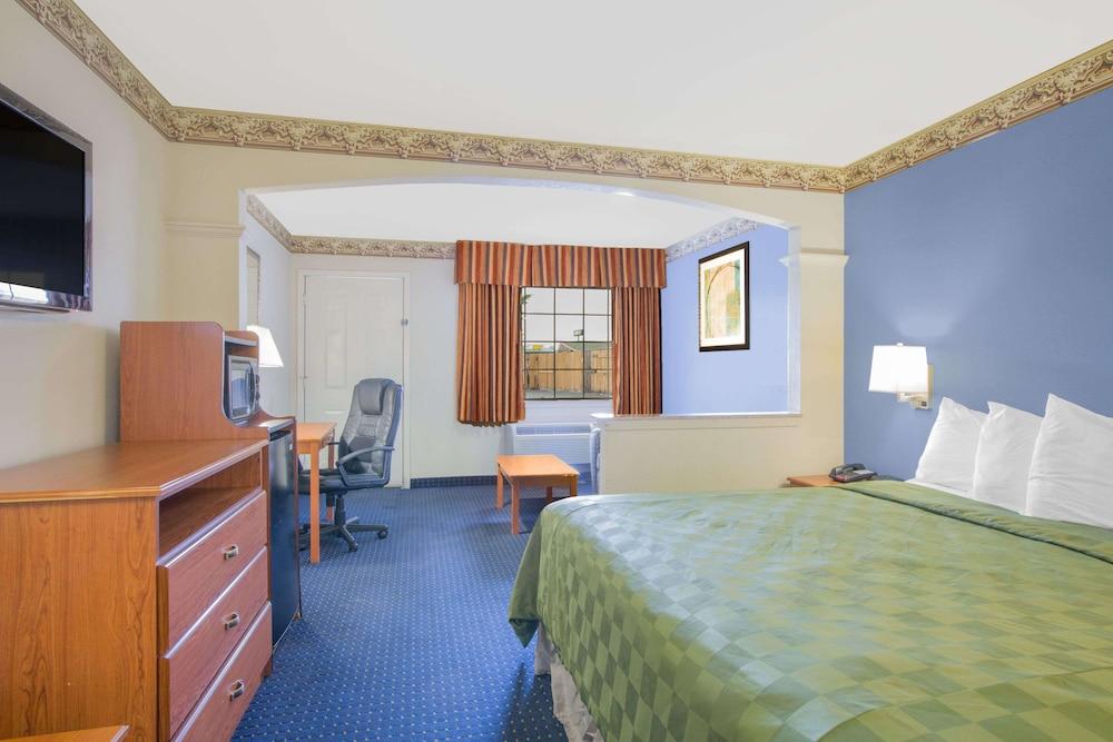 Days Inn By Wyndham Nacogdoches/Sfa University/Downtown Dış mekan fotoğraf