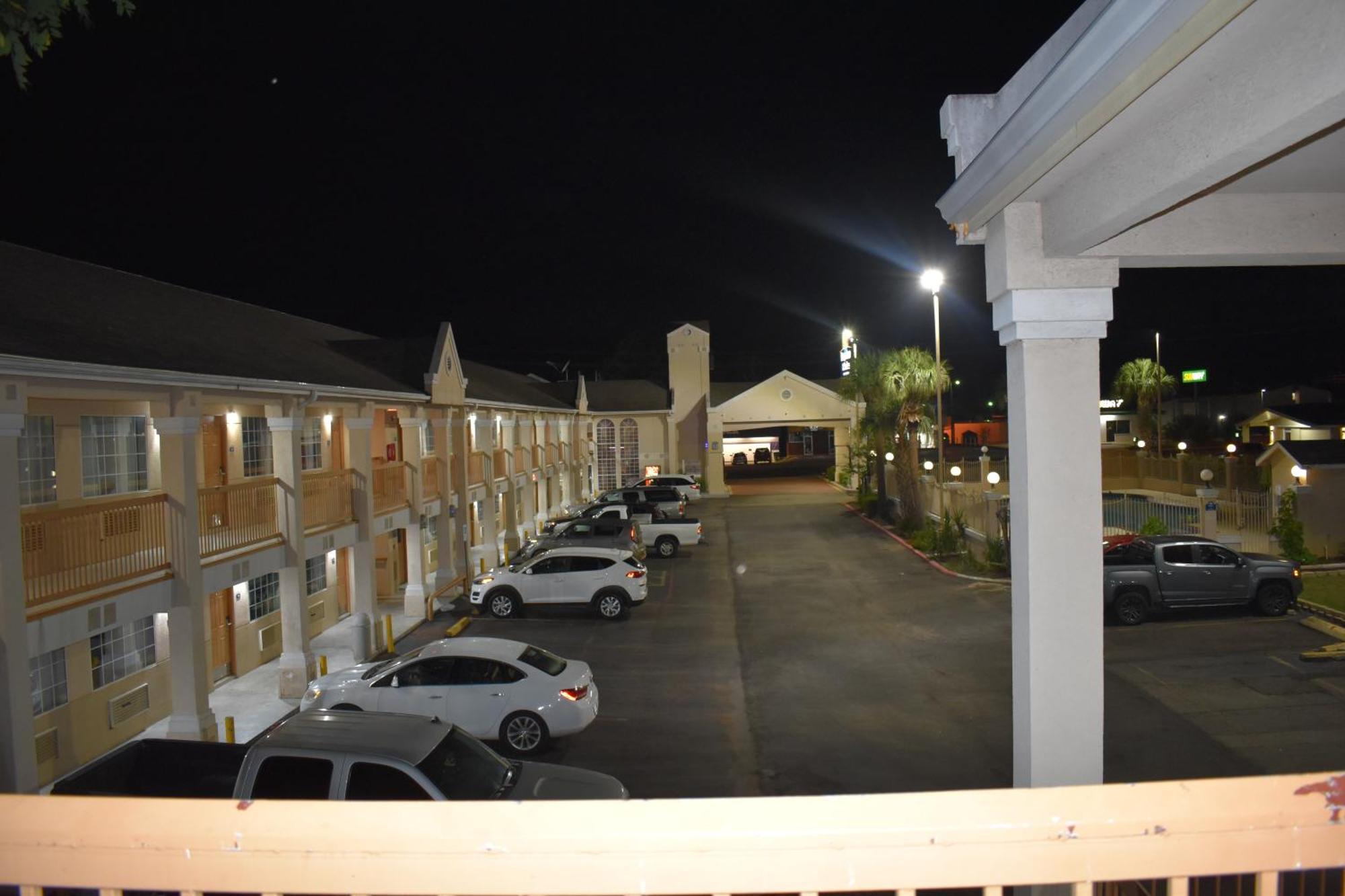 Days Inn By Wyndham Nacogdoches/Sfa University/Downtown Dış mekan fotoğraf